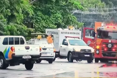 Imagem ilustrativa da imagem Homem morre de descarga elétrica em plena área central do Recife