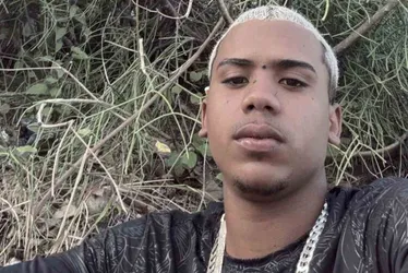 Imagem ilustrativa da imagem Família de influenciador Abelhinha, morto a tiros, libera corpo no IML