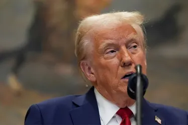 Imagem ilustrativa da imagem Trump diz que quer vender visto de 'ouro' de R$ 29 milhões para investidores
