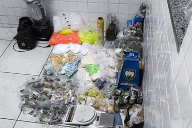 Imagem ilustrativa da imagem Laboratório de drogas produzia de cocaína a loló na Serra