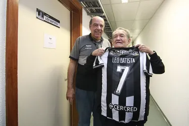 Imagem ilustrativa da imagem Léo Batista era botafoguense e foi o primeiro a narrar Fórmula 1 e surfe na TV Globo