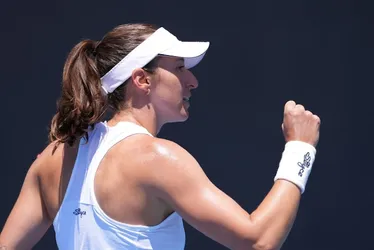 Imagem ilustrativa da imagem Luisa Stefani cai nas duplas do Australian Open, seu primeiro campeonato após cirurgia no joelho