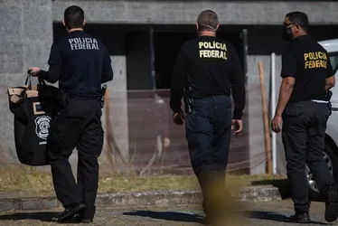 Imagem ilustrativa da imagem Mais de 1 mil postos de combustível estariam sob controle do crime; PF investigará elo com facções