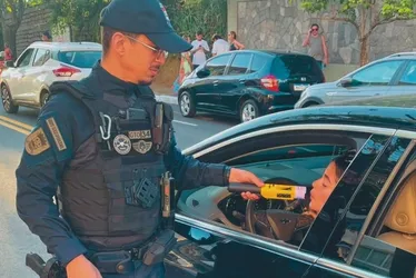 Imagem ilustrativa da imagem Mais de 100 motoristas recusam bafômetro em Vitória e vão ter de pagar R$ 2.934