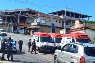 Imagem ilustrativa da imagem Motociclista sem habilitação bate em muro de Cariacica e carona morre