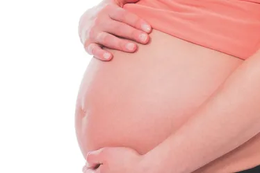 Imagem ilustrativa da imagem Mulheres oferecem barriga de aluguel por R$ 10 mil na internet