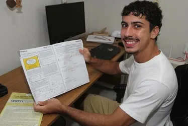Imagem ilustrativa da imagem “Não esperava”, diz aluno que acertou todas as questões de Matemática do Enem