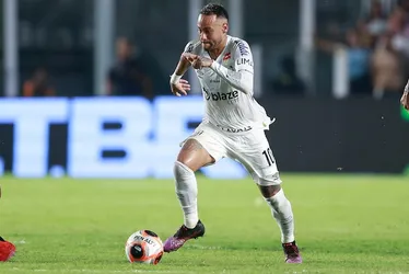 Imagem ilustrativa da imagem Neymar joga hoje? Veja se o craque estará em campo pelo Santos contra o Novorizontino