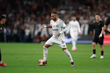 Imagem ilustrativa da imagem Neymar passa em branco, é xingado por corintianos e manda ‘beijinho’ para a torcida
