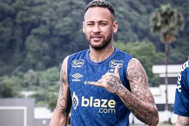 Imagem ilustrativa da imagem Neymar perdeu 40 bolas e acertou o gol apenas uma vez em 120 minutos
