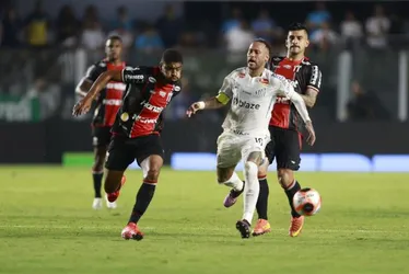 Imagem ilustrativa da imagem Neymar surpreende com nível físico, mas não há previsão para ser titular, diz auxiliar do Santos