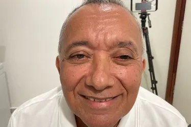 Imagem ilustrativa da imagem Pioneira: médica de Pernambuco revoluciona vidas com tatuagem ocular