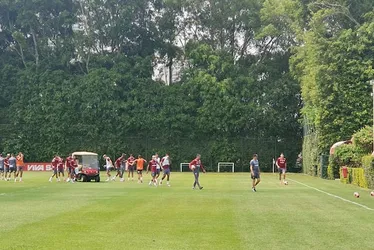 Imagem ilustrativa da imagem São Paulo abre treino à imprensa após 1.040 dias e tem ‘visita’ de lateral português campeão da Euro