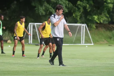 Imagem ilustrativa da imagem Técnico do Rio Branco projeta clássico contra o Vitória: "Adversário forte"
