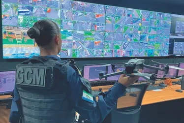 Imagem ilustrativa da imagem Tecnologia contra o crime: drones com alto-falante e câmeras com superzoom