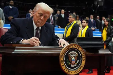 Imagem ilustrativa da imagem Trump adia proibição do TikTok nos Estados Unidos por 75 dias