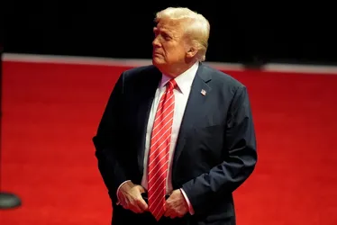 Imagem ilustrativa da imagem Trump vai baixar nesta segunda medidas sobre imigração e contratação de servidores