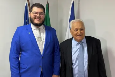 Imagem ilustrativa da imagem Vice-prefeito de Cachoeiro assume prefeitura após pedido de afastamento de Ferraço