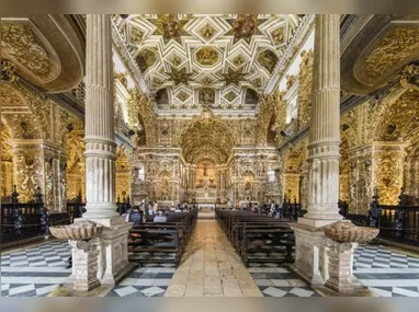 Imagem ilustrativa da imagem O que se sabe sobre queda de teto da ‘igreja de ouro’ em Salvador que matou turista de SP