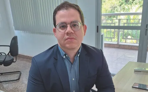 
          Imagem ilustrativa da imagem 4 mil servidores podem ter pensão ou aposentadoria suspensas
          