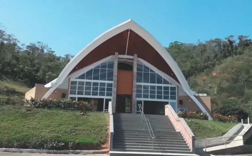 
          Imagem ilustrativa da imagem Abertura do Jubileu 2025 e bênção das velas em Ibiraçu
          