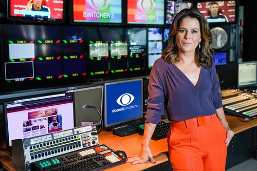 
          Imagem ilustrativa da imagem Adriana Araújo: a contadora de histórias emocionantes
          