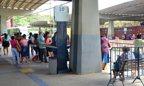 
          Imagem ilustrativa da imagem Alteração temporária no embarque de linhas do TI Camaragibe começa dia 28
          