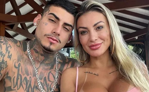 
          Imagem ilustrativa da imagem Andressa Urach anuncia fim do namoro com ator pornô: 'trabalho muito difícil'
          