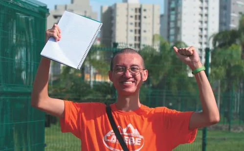 
          Imagem ilustrativa da imagem Aprovados com bolsa de 100% em faculdades particulares do ES fazem a festa
          