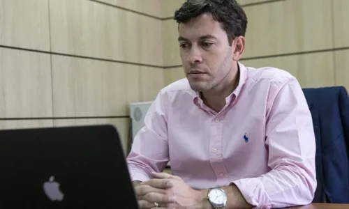 
          Imagem ilustrativa da imagem Arnaldinho veta pela segunda vez aumento de salário de prefeito e secretários
          