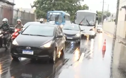 
          Imagem ilustrativa da imagem Assassinato na Vila Rubim deixa trânsito congestionado
          