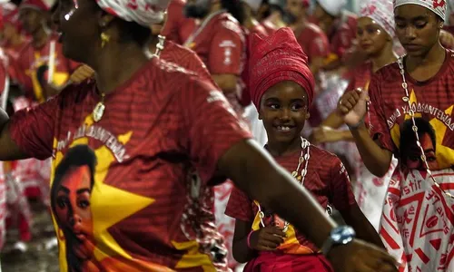 
          Imagem ilustrativa da imagem Axé e tradição: 29 afoxés se preparam para o Ensaio do Ubuntu
          