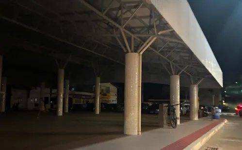 
          Imagem ilustrativa da imagem Bairros de Anchieta ficam sem energia e prefeitura suspende Arena de Verão
          