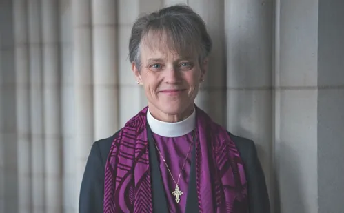 
          Imagem ilustrativa da imagem Bispa que enfrentou Trump terá livro lançado no Brasil
          