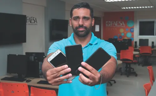 
          Imagem ilustrativa da imagem Celular pode explodir mesmo sem estar carregando?
          