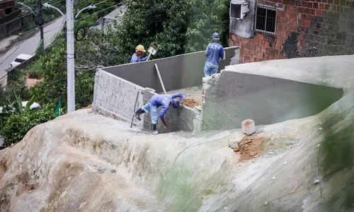 
          Imagem ilustrativa da imagem Chuvas no Recife: maior volume da história em fevereiro mantém cidade em alerta
          