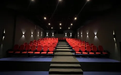 
          Imagem ilustrativa da imagem Cineteatro das Artes: espaço dedicado à cultura capixaba será inaugurado na segunda
          