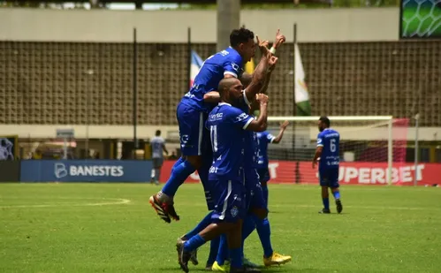 
          Imagem ilustrativa da imagem Vitória joga em casa para embalar
          