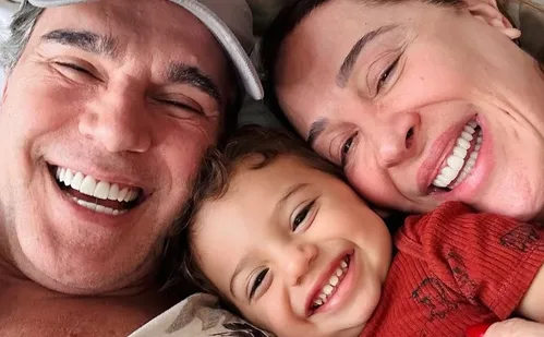 
          Imagem ilustrativa da imagem Claudia Raia comemora dois anos do filho caçula, Luca: 'meu milagrinho'
          