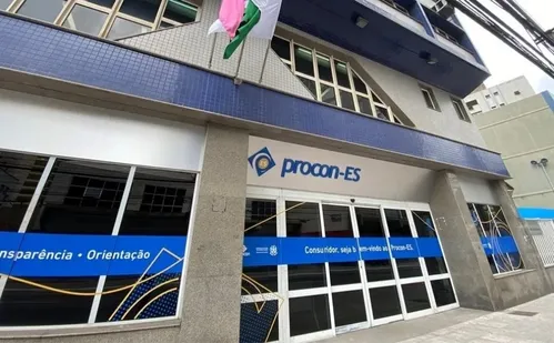 
          Imagem ilustrativa da imagem Cobrar taxa em pagamento por Pix é contra Código do Consumidor, diz Procon
          