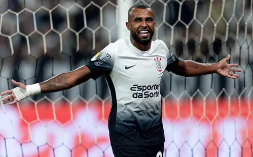 
          Imagem ilustrativa da imagem Corinthians iguala recorde de vitórias que só equipe de Luxemburgo conseguiu
          