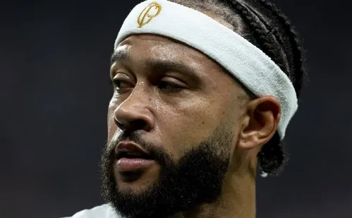 
          Imagem ilustrativa da imagem Depay é condenado a 4 meses de prisão em Mônaco por dirigir embriagado
          