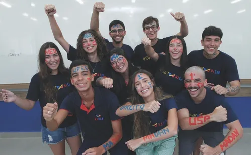 
          Imagem ilustrativa da imagem Destaques do Sisu: alívio e planos na festa da aprovação
          