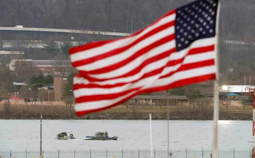
          Imagem ilustrativa da imagem Tiroteio deixa feridos em igreja mórmon em Michigan, nos EUA
          