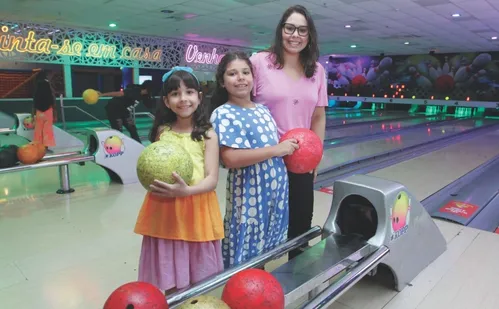 
          Imagem ilustrativa da imagem Diversão para crianças com mágica, boliche e escalada na Grande Vitória
          