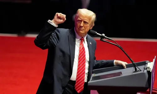 
          Imagem ilustrativa da imagem Donald Trump assume a presidência dos Estados Unidos fortalecido
          