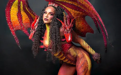 
          Imagem ilustrativa da imagem Ensaios de rua e festas nas escolas de samba
          