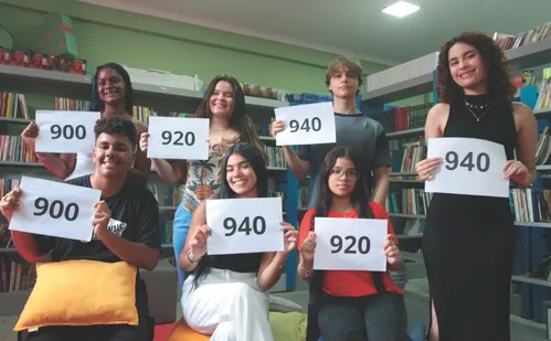 
          Imagem ilustrativa da imagem Estudantes da rede pública se dão bem na redação do Enem 2024
          