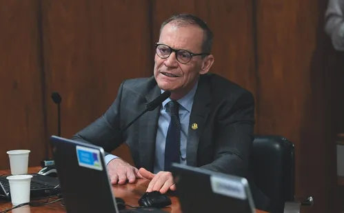 
          Imagem ilustrativa da imagem Fabiano Contarato deve comandar a Comissão de Meio Ambiente
          