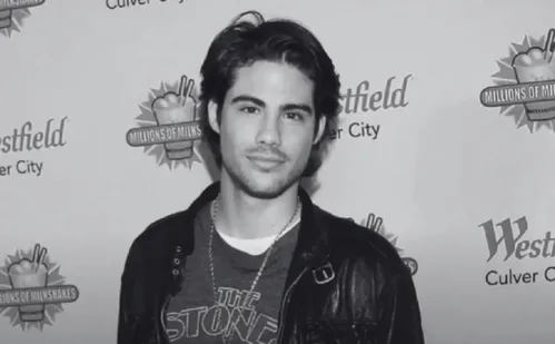 
          Imagem ilustrativa da imagem Francisco San Martin, de 'Jane The Virgin', morre aos 39 anos
          